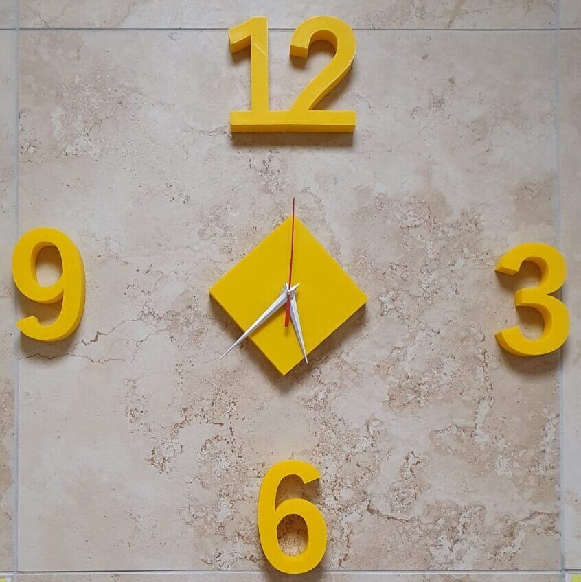 часы на 4 этаже